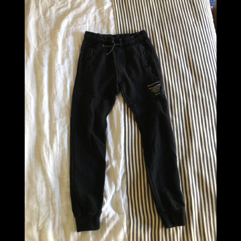 Boys Zara pants black with graphics Size 11-12